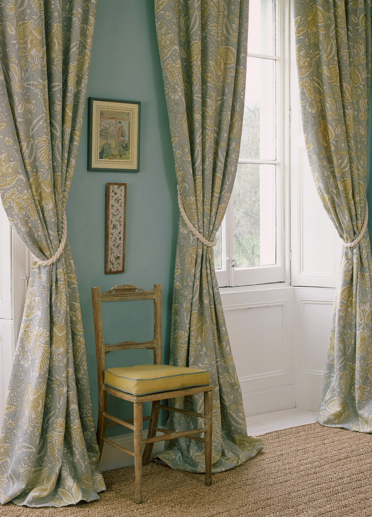 Lewis & Wood Wykeham Summer Blue Made to Measure Roman Blinds – lifestyle photograph