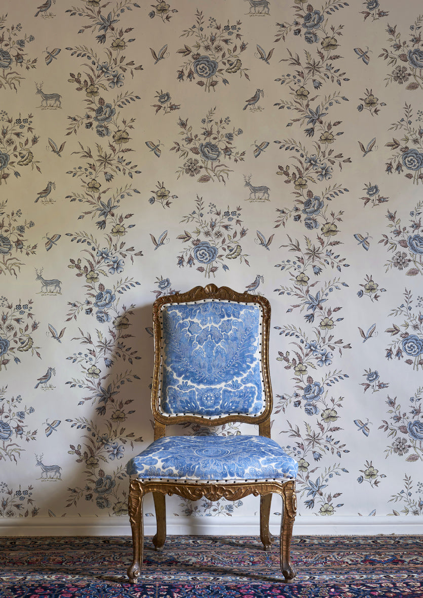 Lewis & Wood Fleurie Forget-Me-Not Made to Measure Roman Blinds – lifestyle photograph