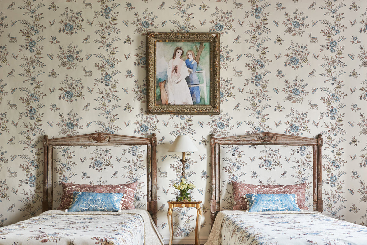 Lewis & Wood Fleurie Forget-Me-Not Made to Measure Roman Blinds – lifestyle photograph