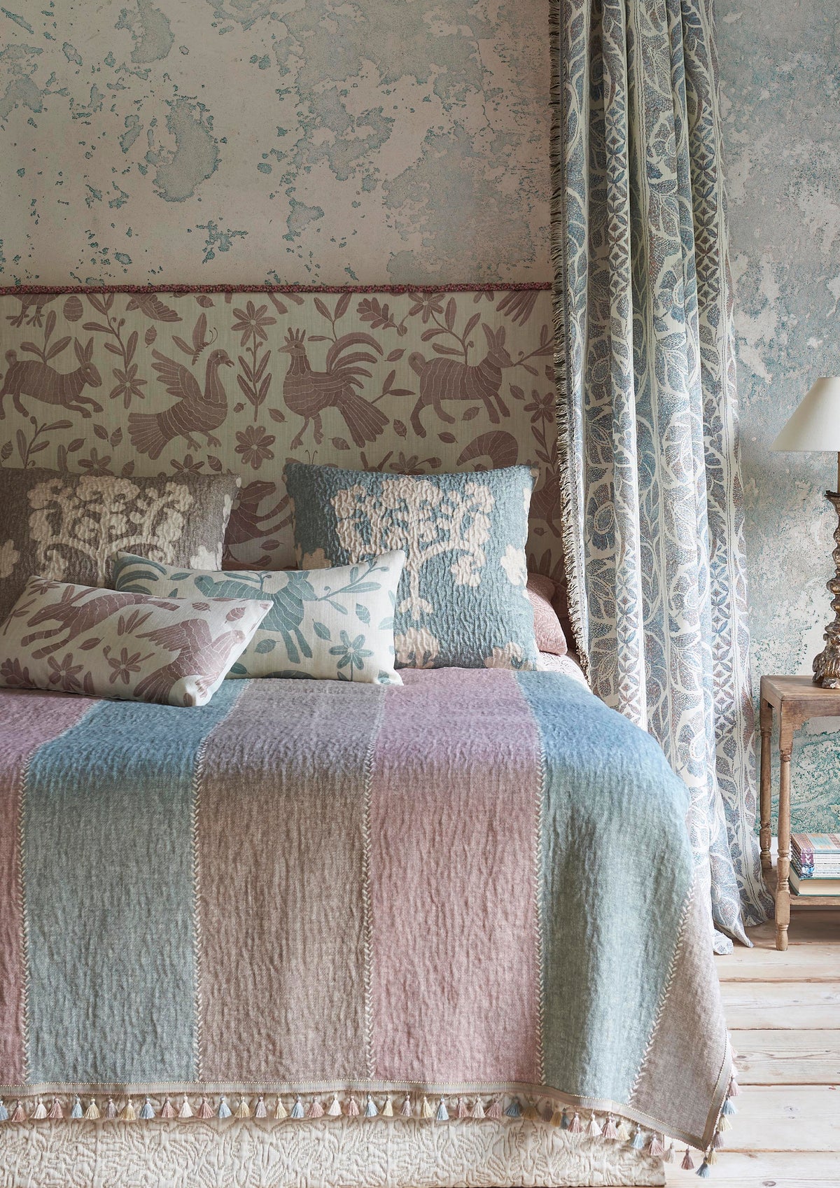Lewis & Wood Kashmiri Crewel Ginger Made to Measure Roman Blinds – lifestyle photograph