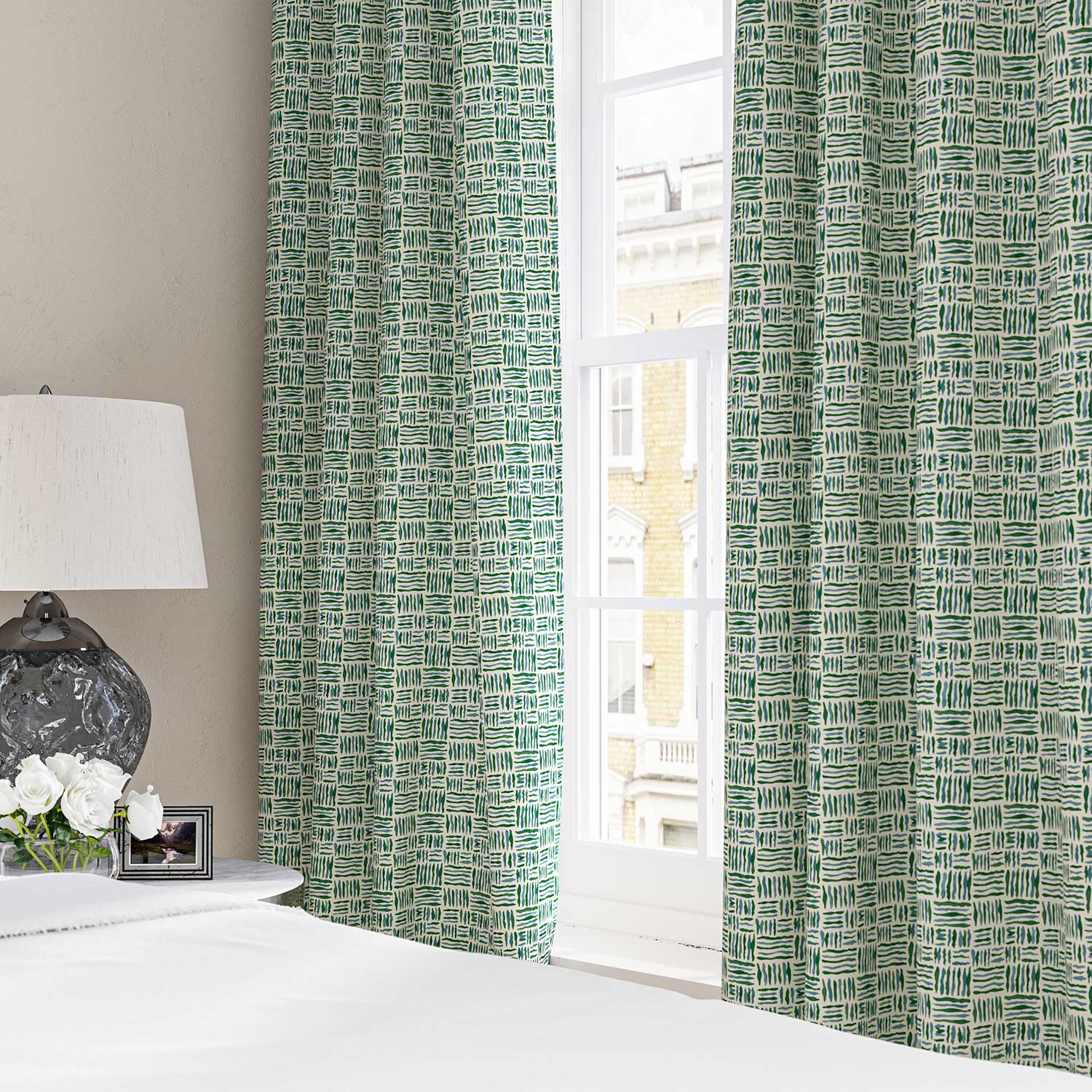 Linwood Trapeze St Tropez FR Made to Measure Curtains