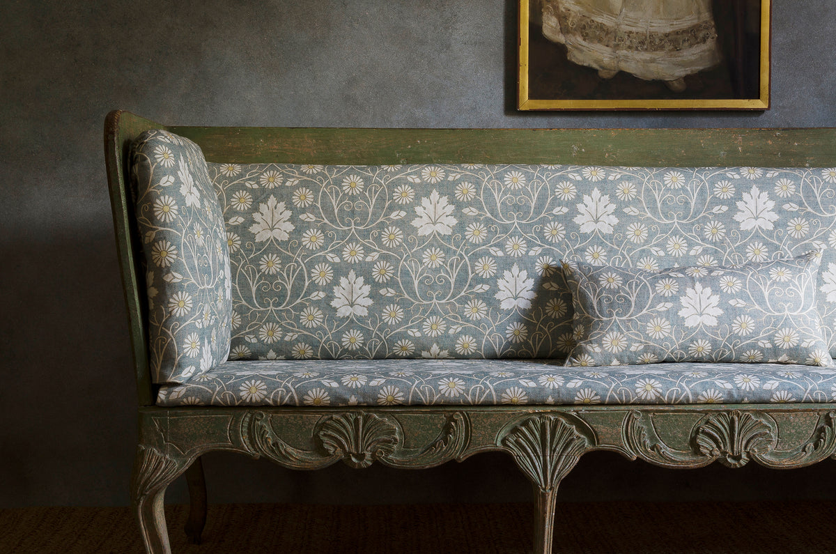 Lewis & Wood Vineheart Acanthus Made to Measure Roman Blinds – lifestyle photograph