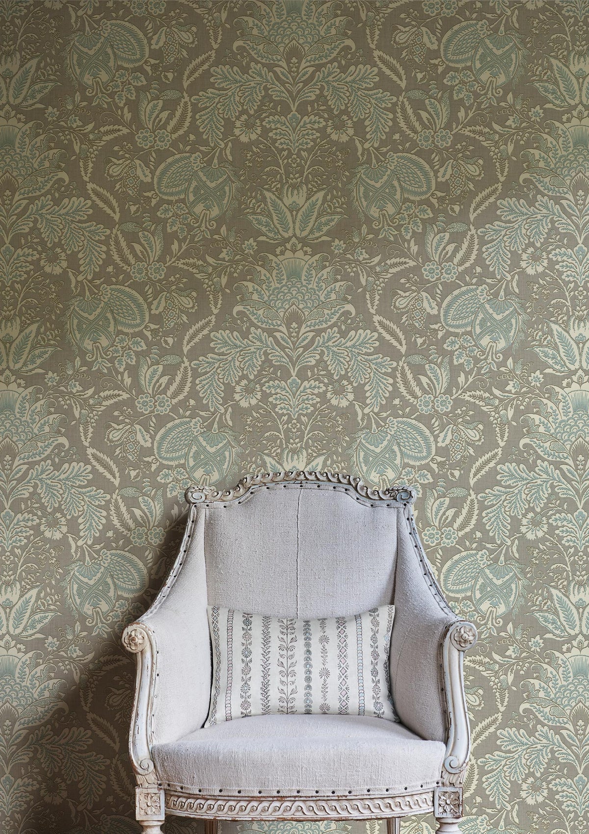 Lewis & Wood Wykeham Casement Made to Measure Roman Blinds – lifestyle photograph