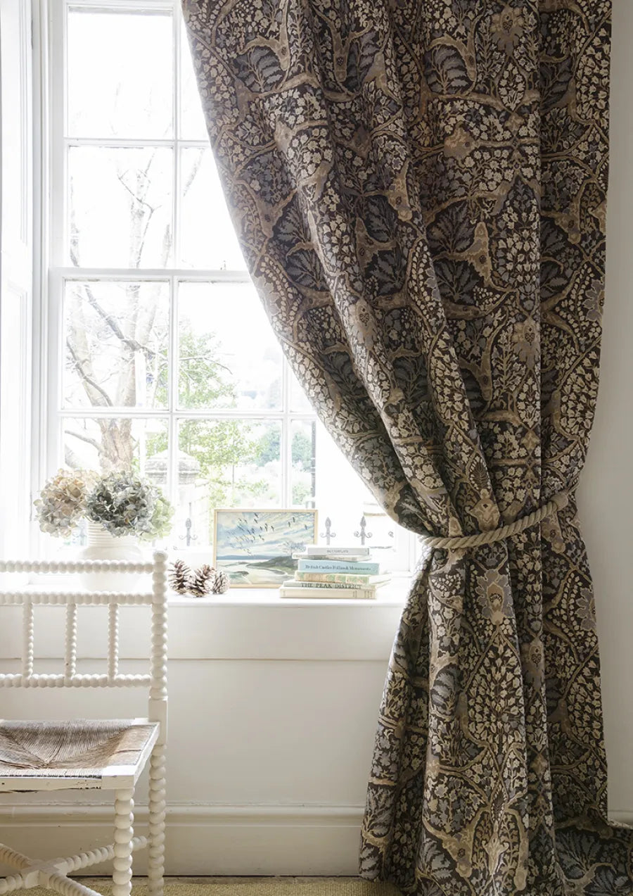 Lewis & Wood Alhambra Persian Made to Measure Roman Blinds – lifestyle photograph