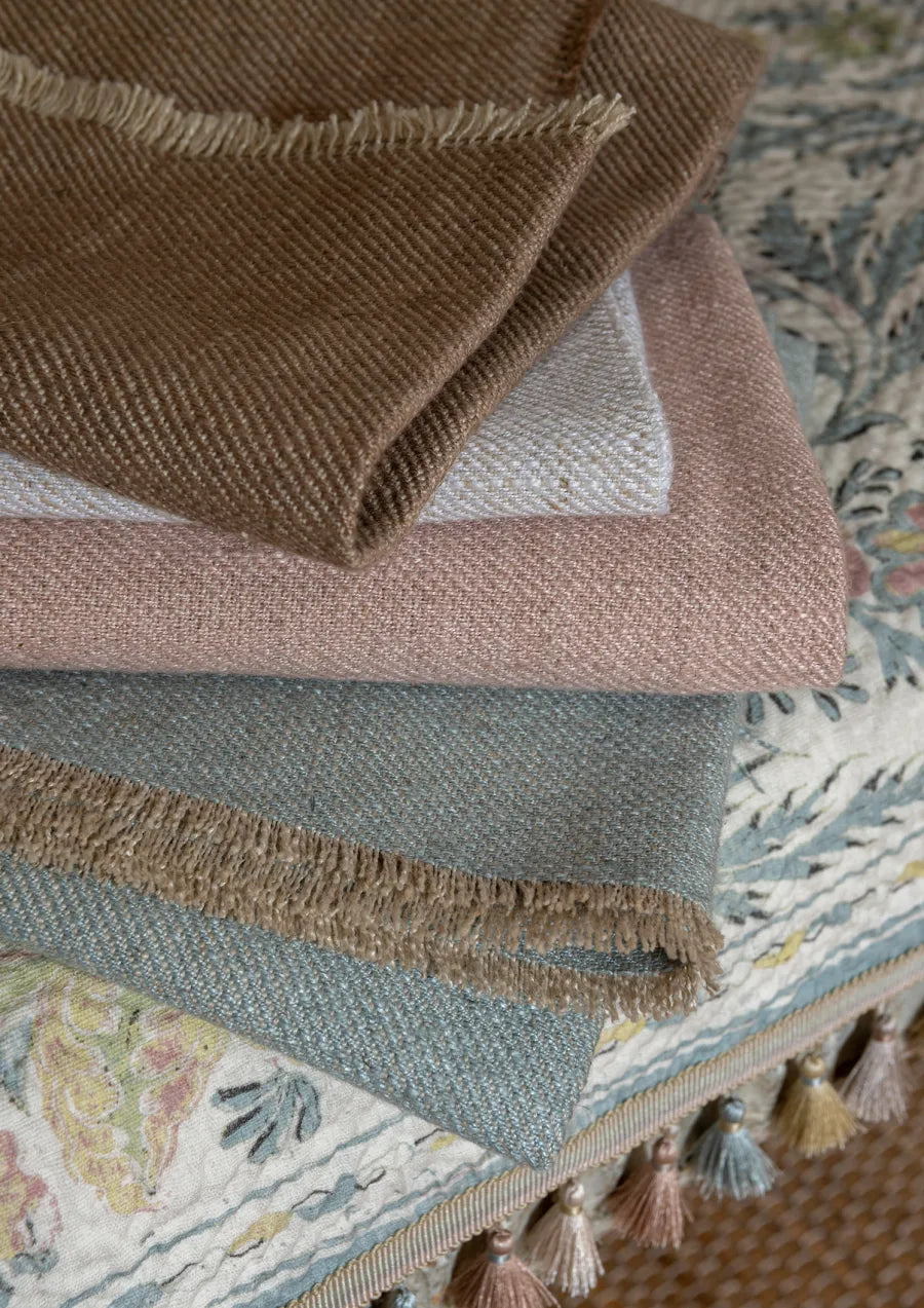 Lewis & Wood Birdlip Twill Glacier Made to Measure Roman Blinds – lifestyle photograph