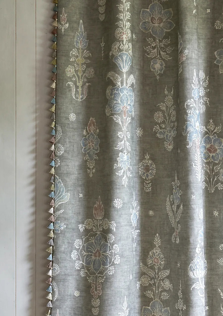 Lewis & Wood Citadel Sherbet Made to Measure Roman Blinds – lifestyle photograph