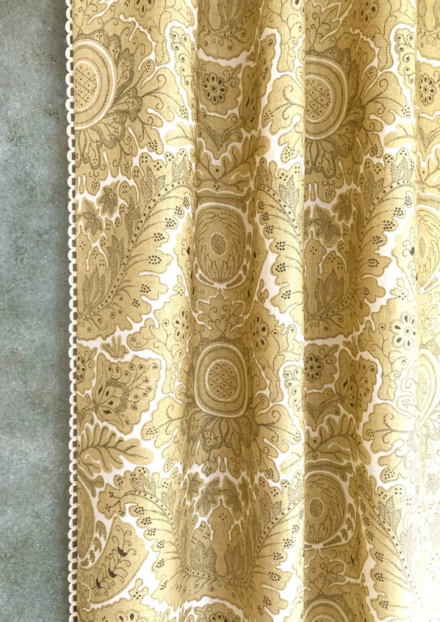 Lewis & Wood Etienne LG Citrine Made to Measure Roman Blinds – lifestyle photograph