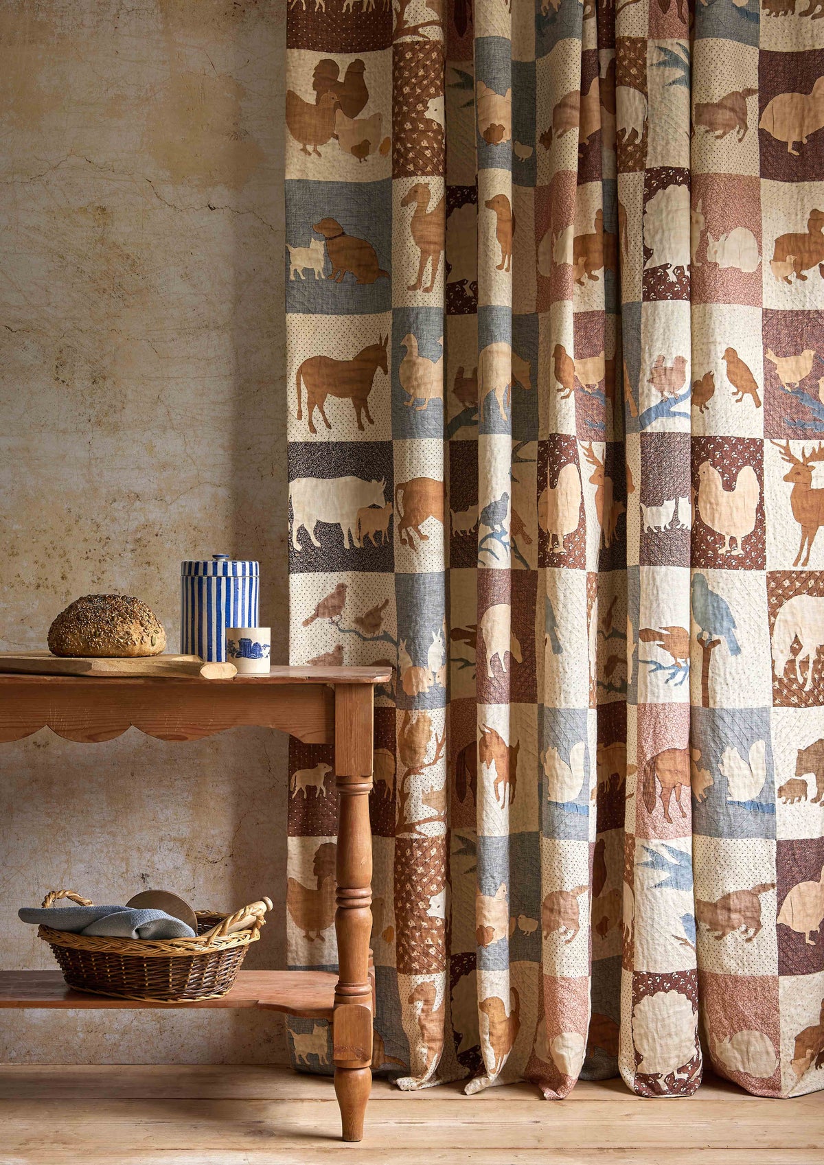 Lewis & Wood Farm Friends Document Made to Measure Roman Blinds – lifestyle photograph