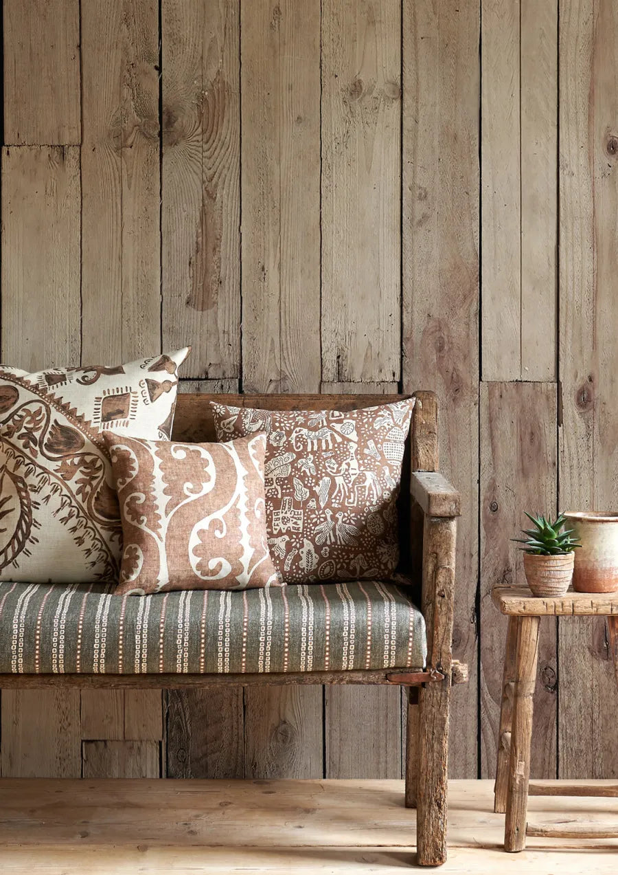 Lewis & Wood Jakarta Ebony Made to Measure Roman Blinds – lifestyle photograph