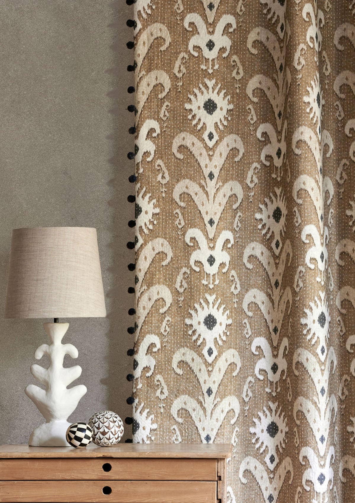 Lewis & Wood Kanthakat Black Bronze Made to Measure Roman Blinds – lifestyle photograph
