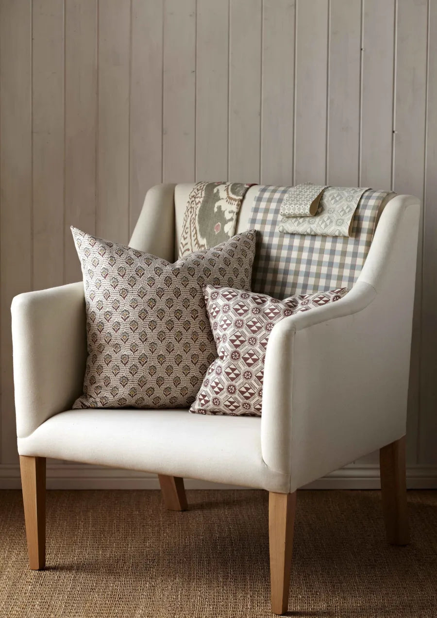 Lewis & Wood Monochrome Mulberry Made to Measure Roman Blinds – lifestyle photograph