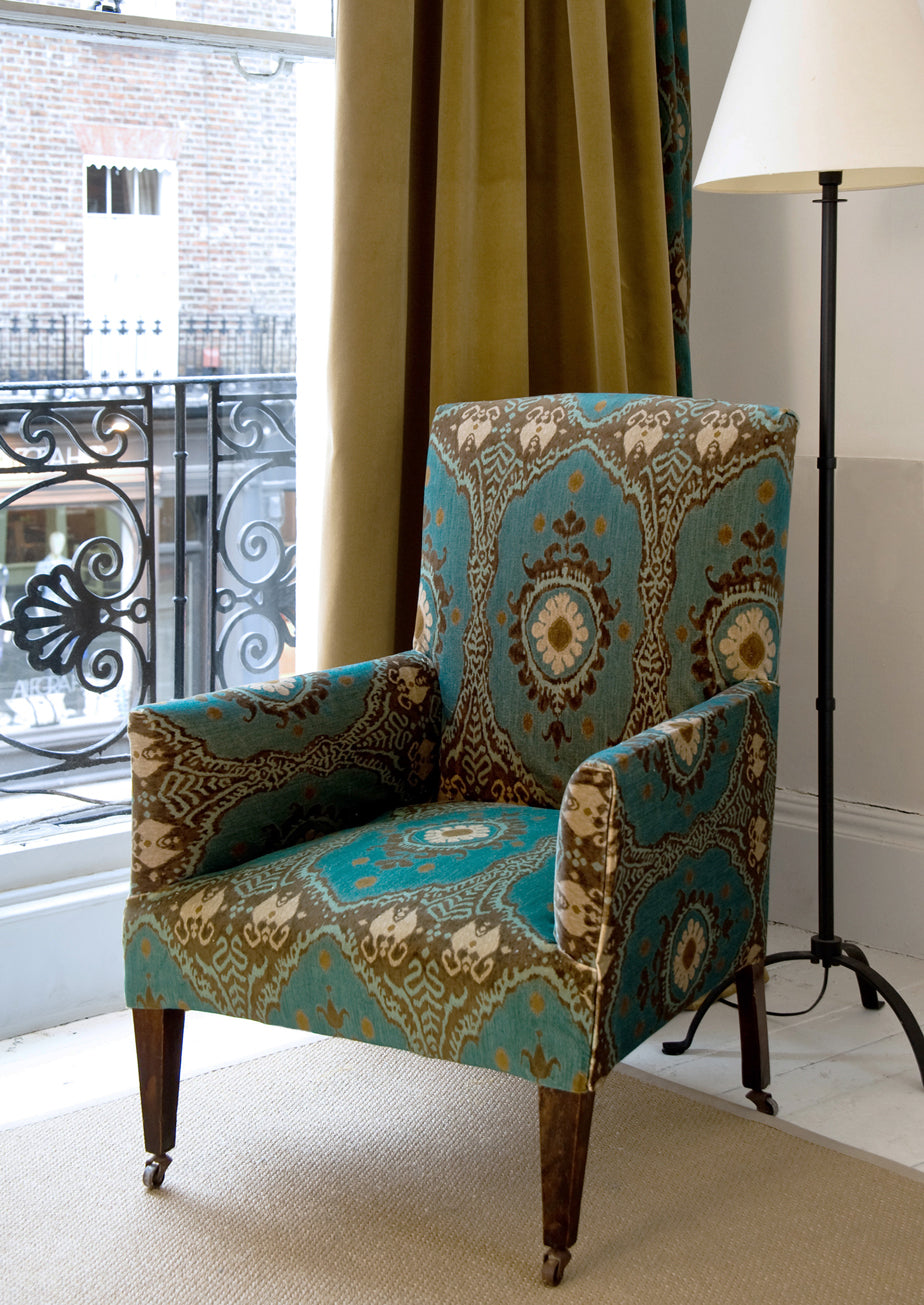 Lewis & Wood Nikita Marina Made to Measure Roman Blinds – lifestyle photograph